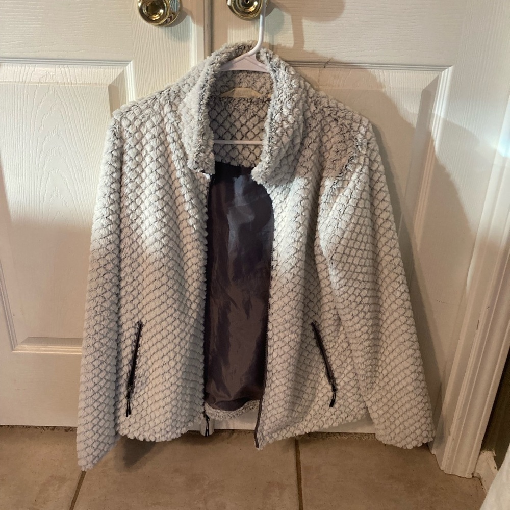Ultimate Terrain fuzzy jacket; size S; so soft & comfy!